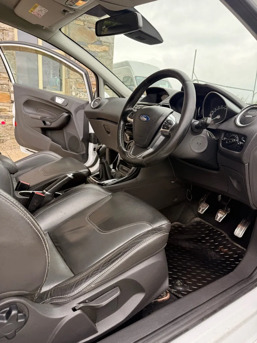 2016 1.5 Diesel Ford Fiesta - Image 2