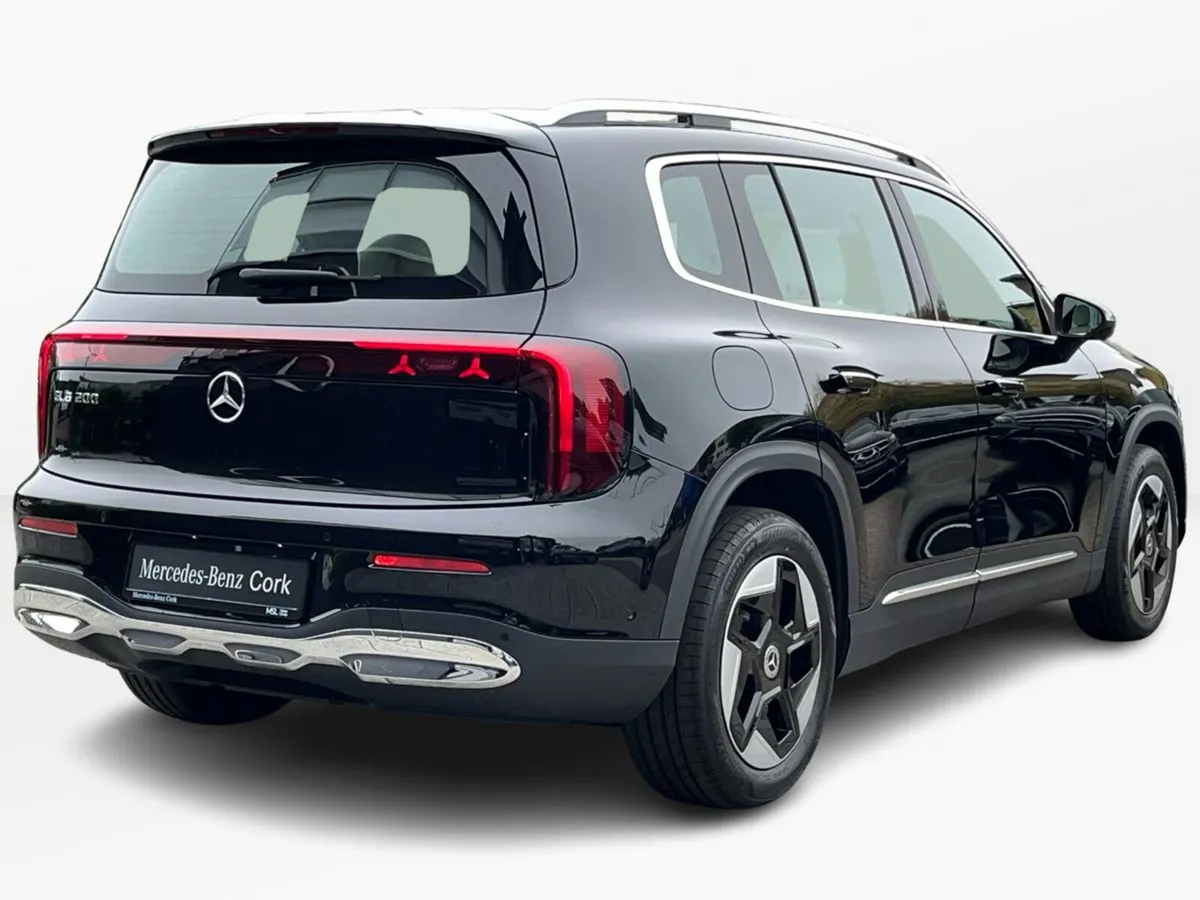 Mercedes-Benz GLB 200 Progressive Line Electric SU - Image 3