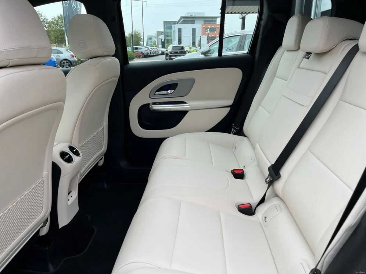 Mercedes-Benz GLB 200 Progressive Line Electric SU - Image 4