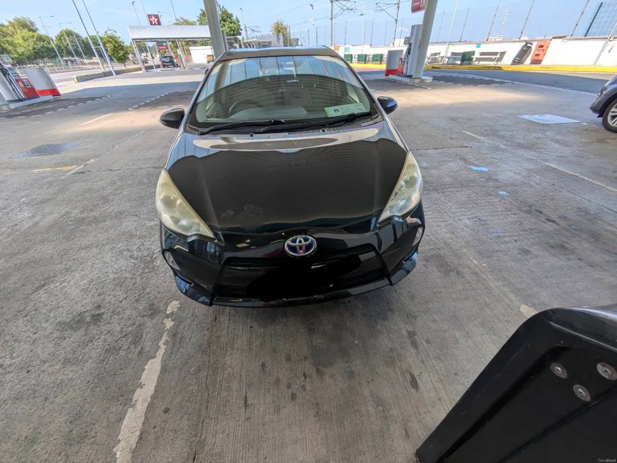 Toyota aqua 2013 - Image 1