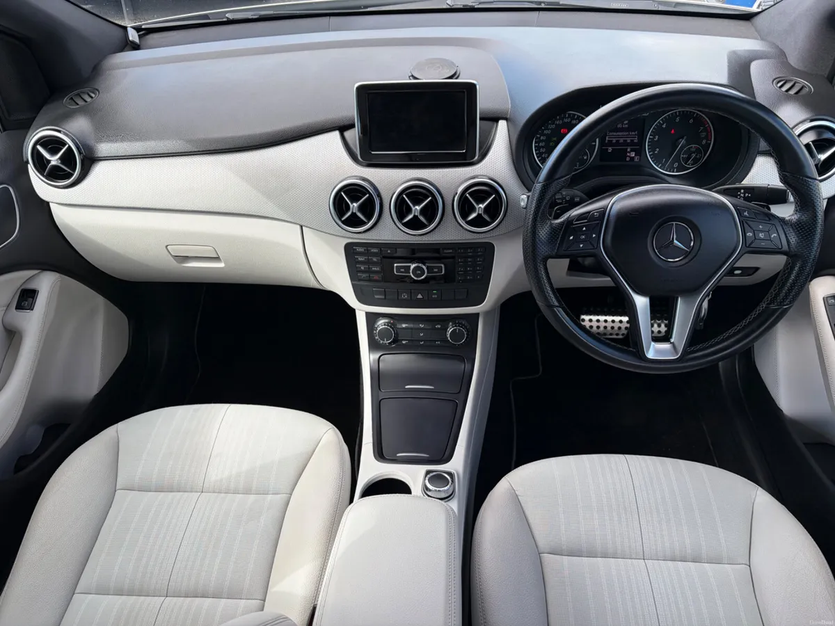 2013 MERCEDES B180 PETROL AUTO LOW KMS - Image 2