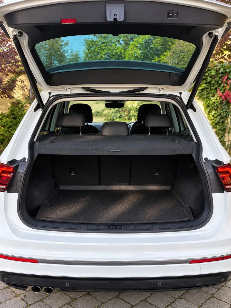 Volkswagen Tiguan 2019 - Image 2