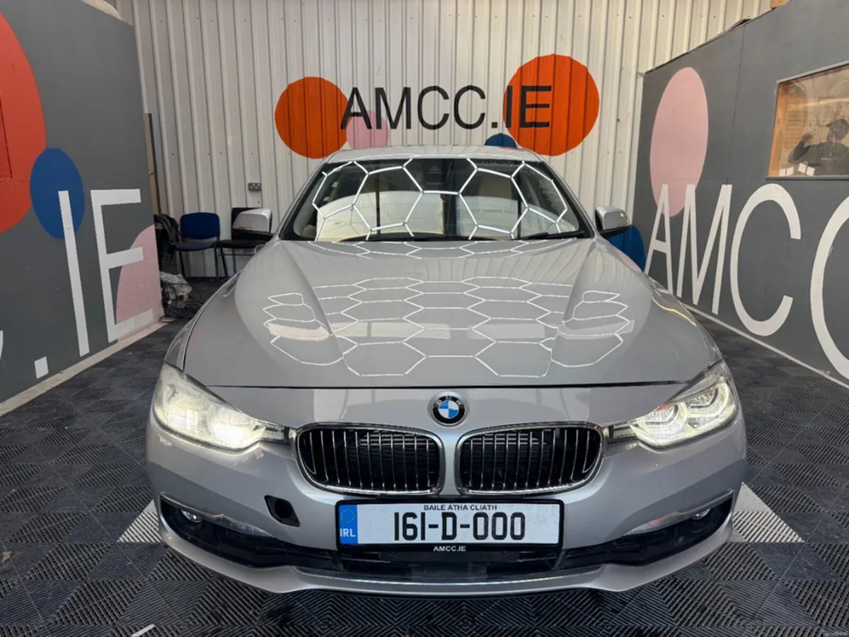 BMW 3-Series 2016 BMW 330 E LUXURY AUTOMATIC / CRU - Image 2