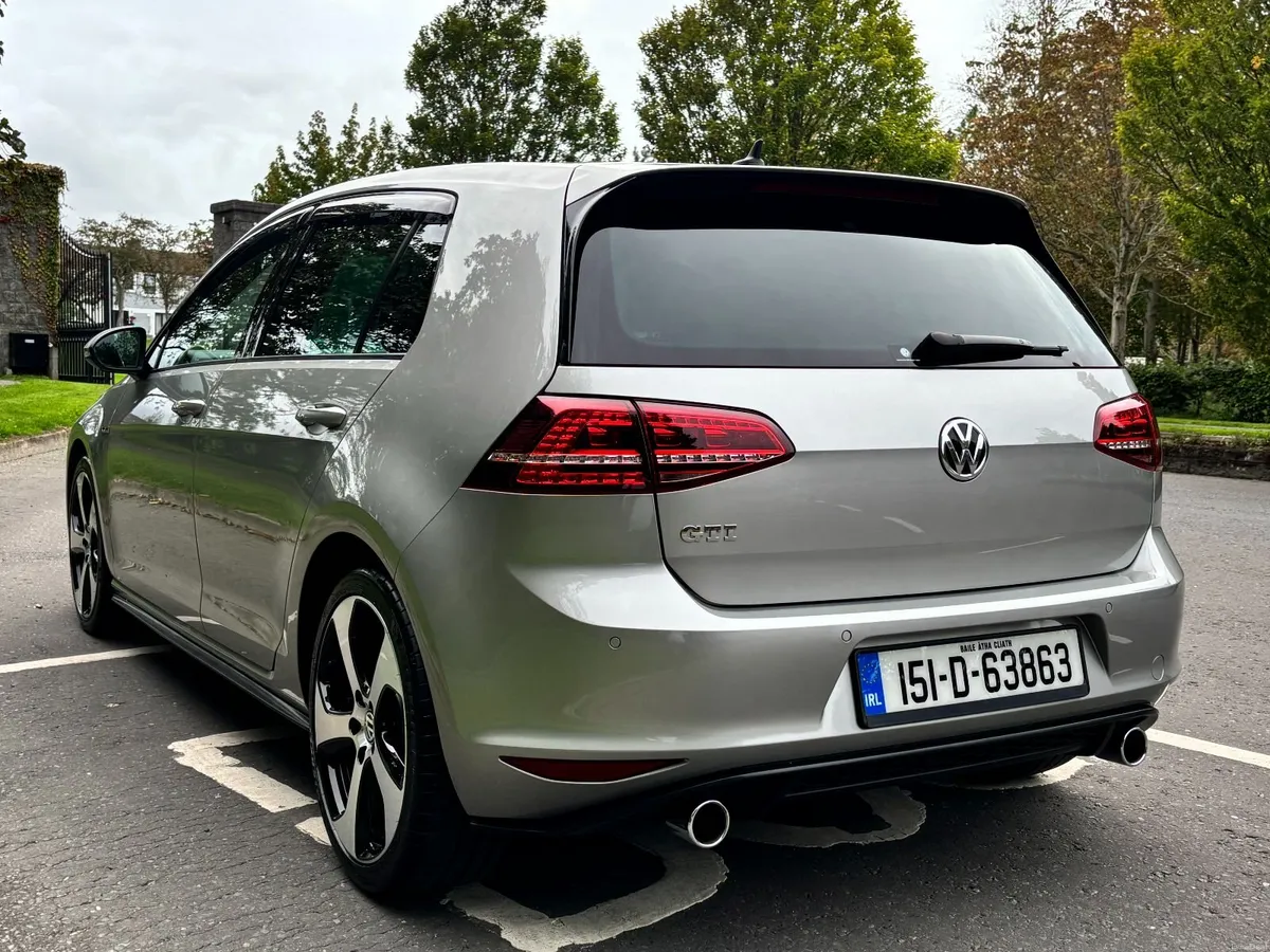 Volkswagen Golf, DSG-2.0 GTI  // VERY LOW MILEAGE - Image 3