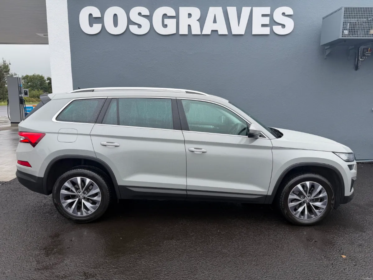 Skoda Kodiaq 7S AMB 2.0tdi 150HP DSG * APPLE CAR P - Image 2