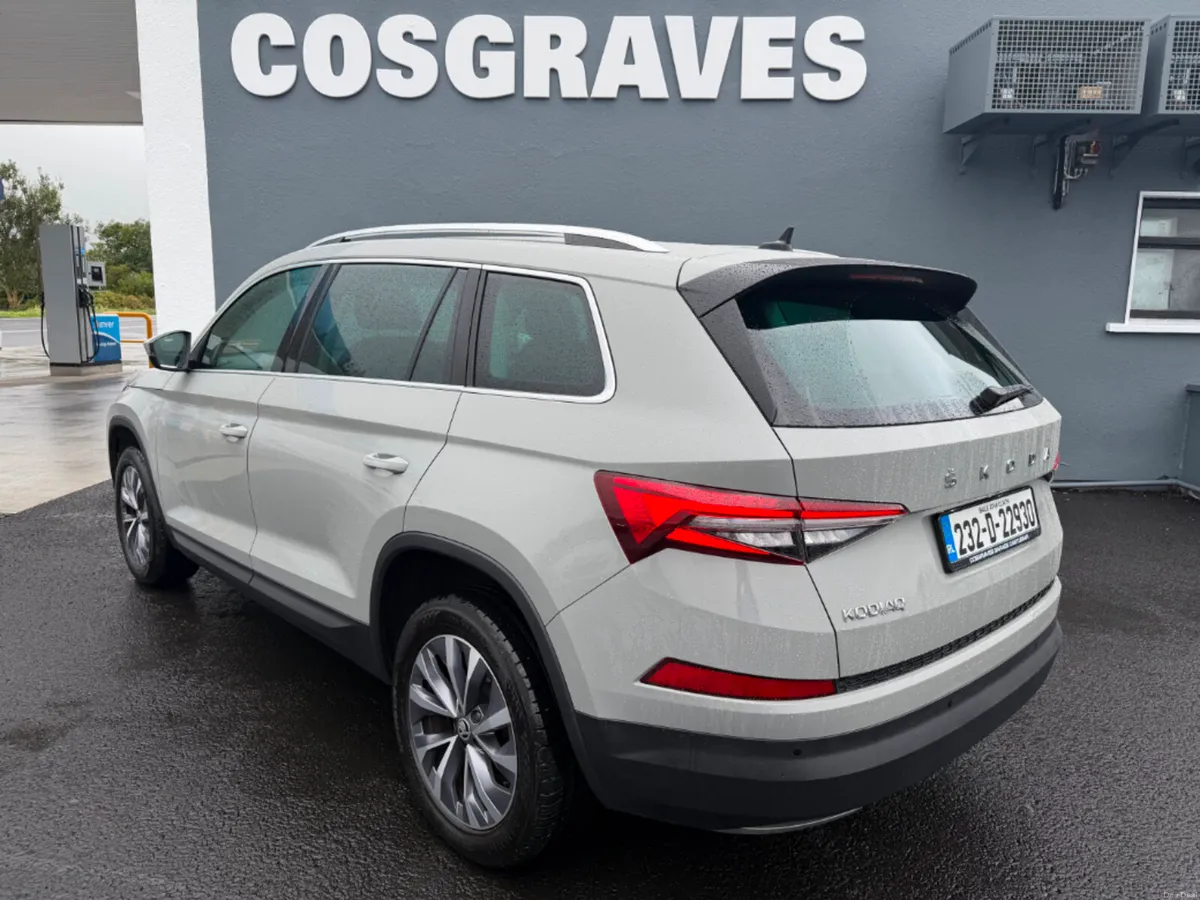 Skoda Kodiaq 7S AMB 2.0tdi 150HP DSG * APPLE CAR P - Image 4