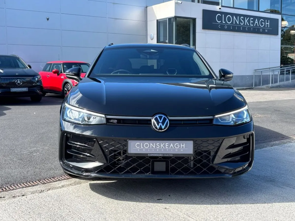 Volkswagen Passat R-LINE DSG - Image 3
