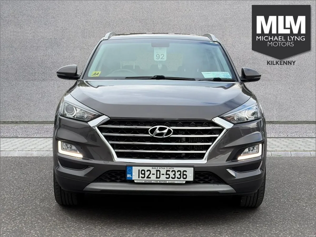 Hyundai Tucson ix35 Executive 5DR - Image 2