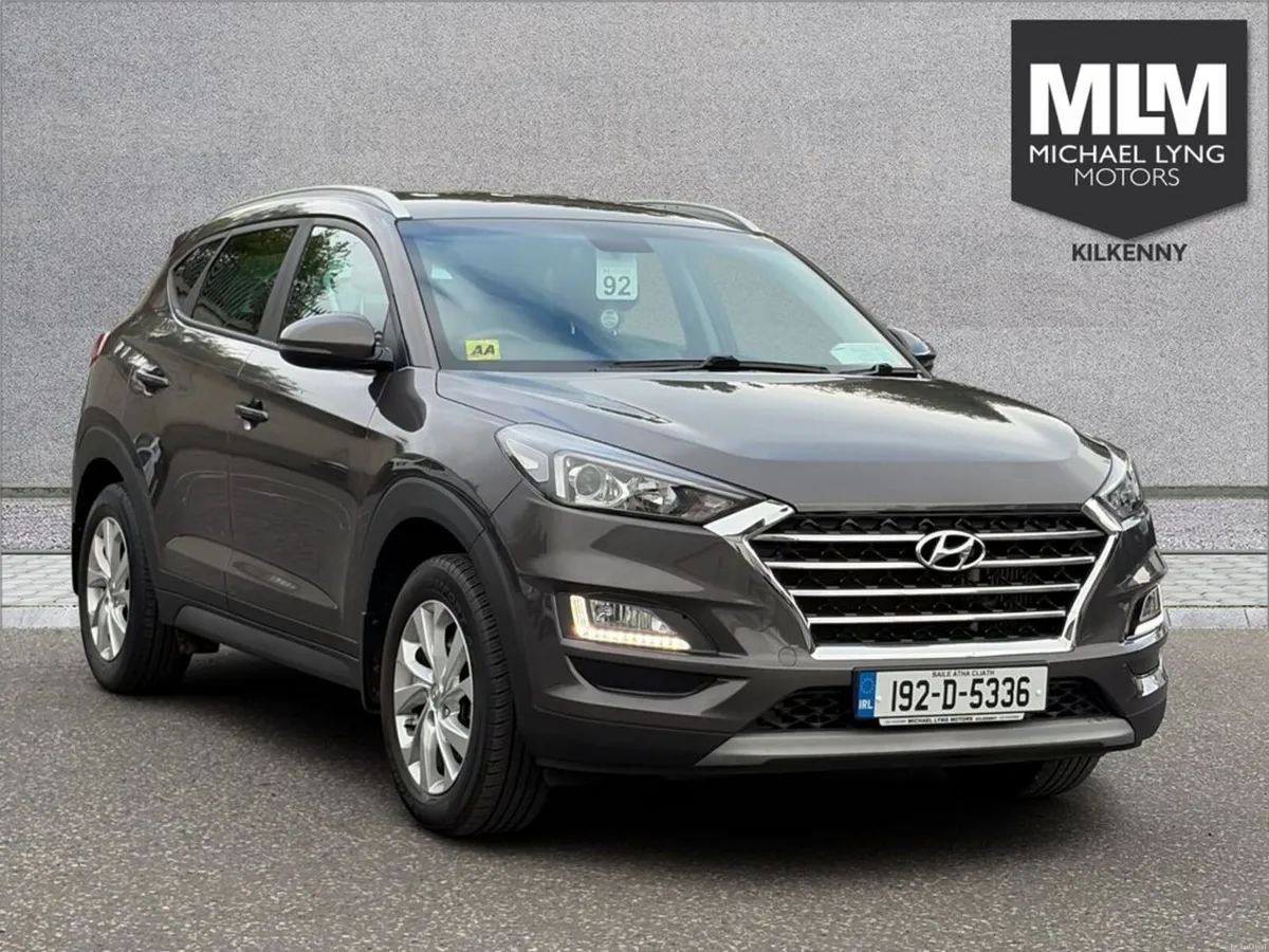 Hyundai Tucson ix35 Executive 5DR - Image 1
