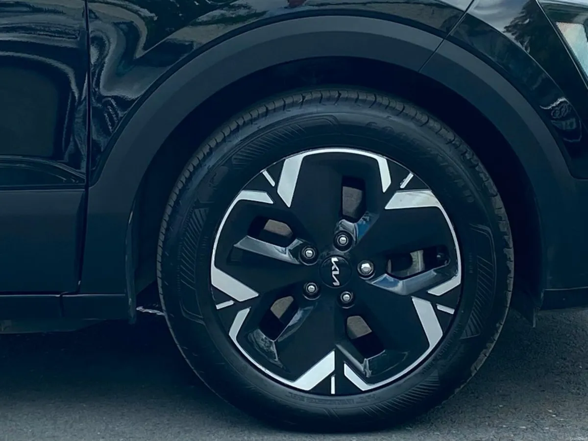 Kia e-Niro 65Kw New Model 450km Range - Image 4