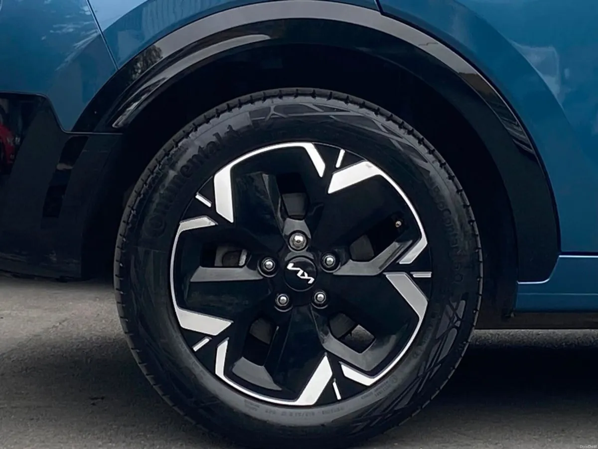 Kia Niro 97% HEALTH - EV 65Kw Premium Spec - Image 4