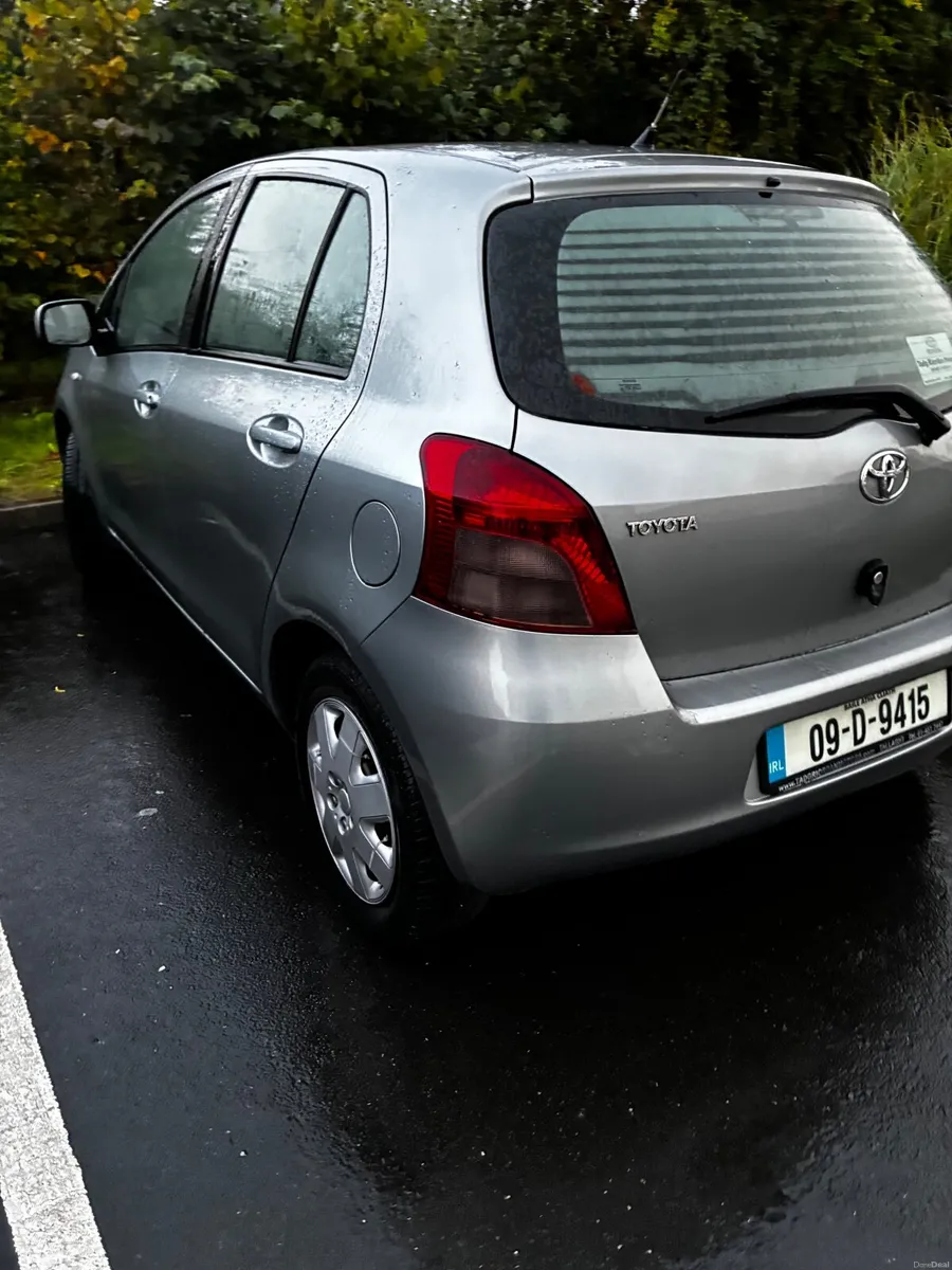 Toyota Yaris 2009 - Image 5