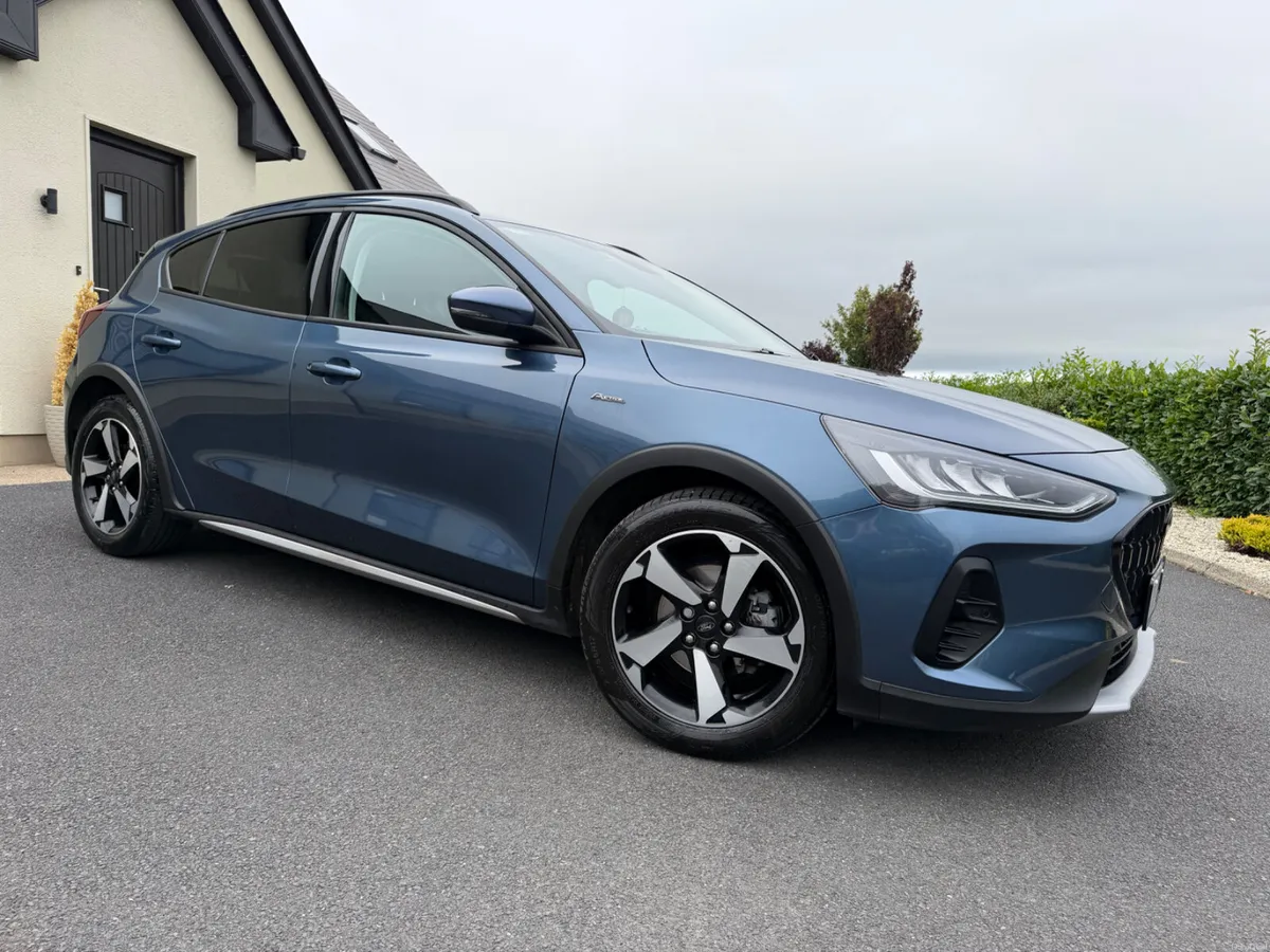2023 (231)Ford Focus Active Vignale 1.0T 125hp - Image 6