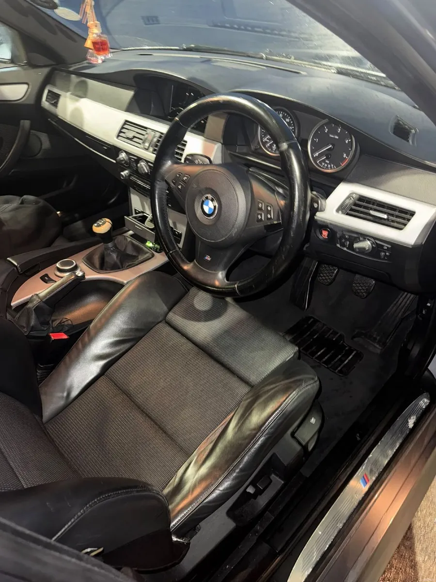 BMW 5-Series 2008 - Image 4