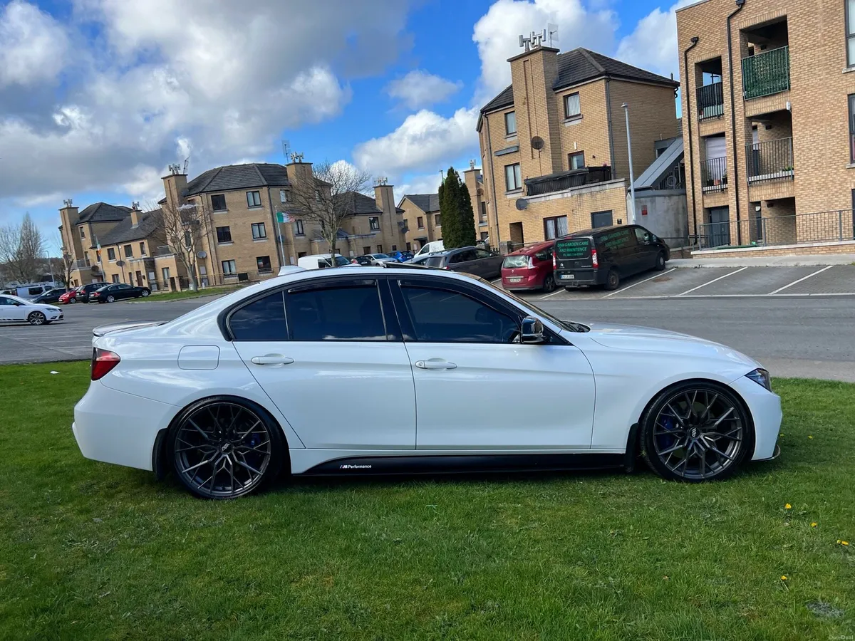 BMW 330d twin turbo 400bhp x-drive m-sport - Image 5