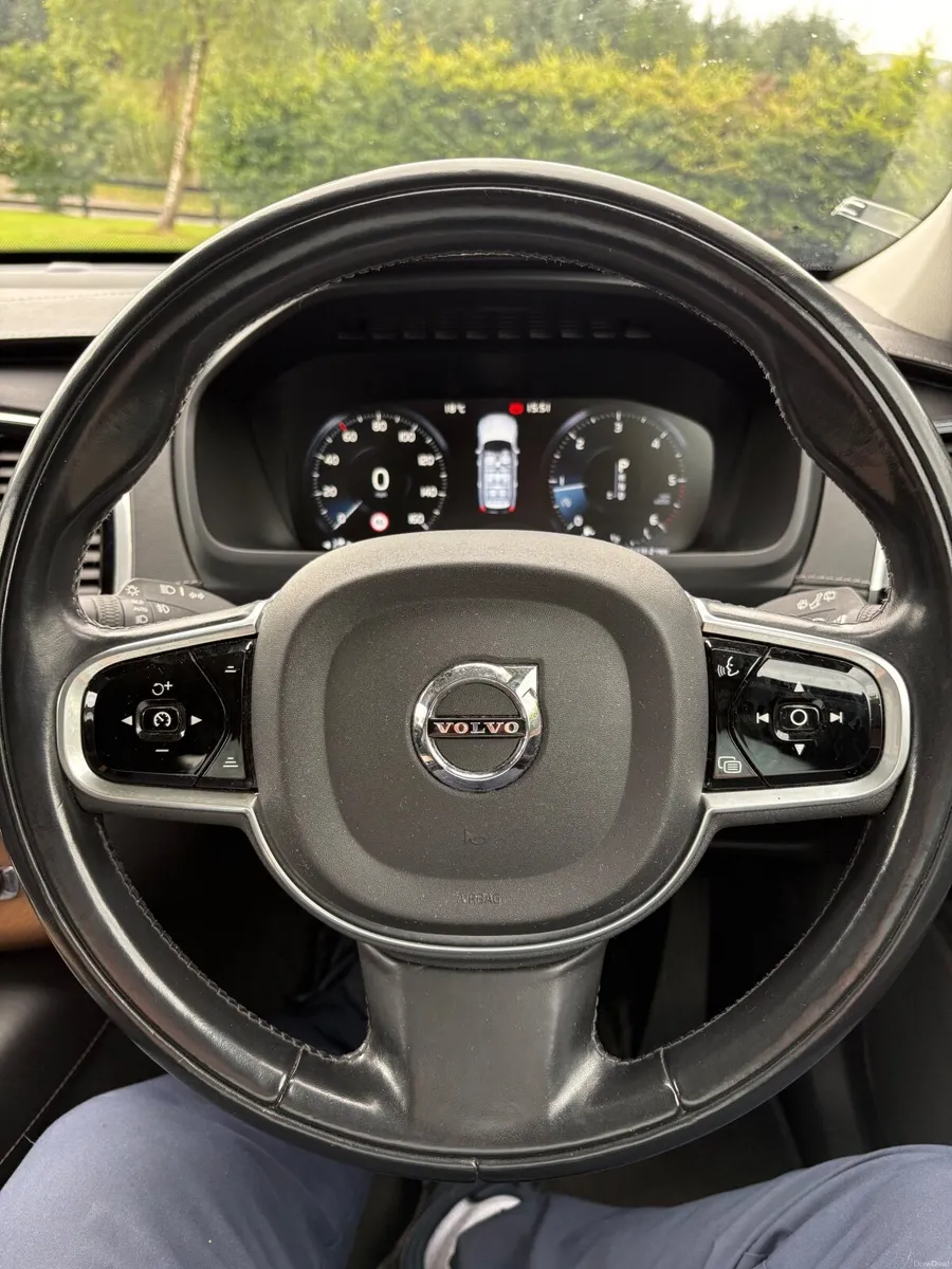 Volvo XC90 2017 - Image 3