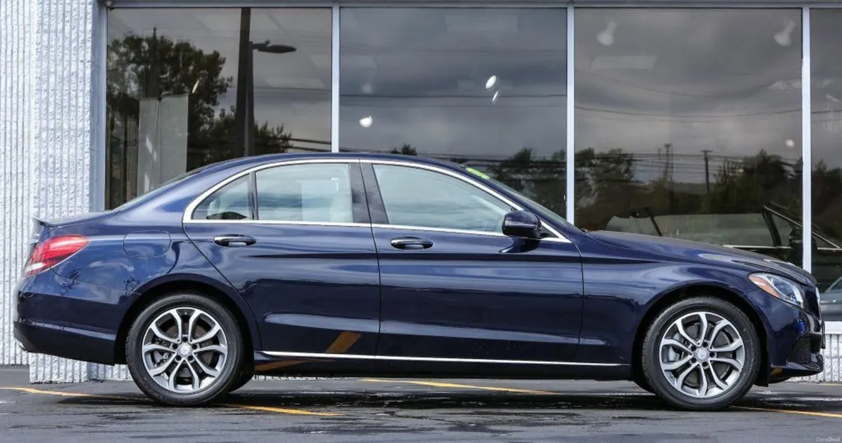 Mercedes-Benz C-Class 2016 Automatic Low Miles - Image 1