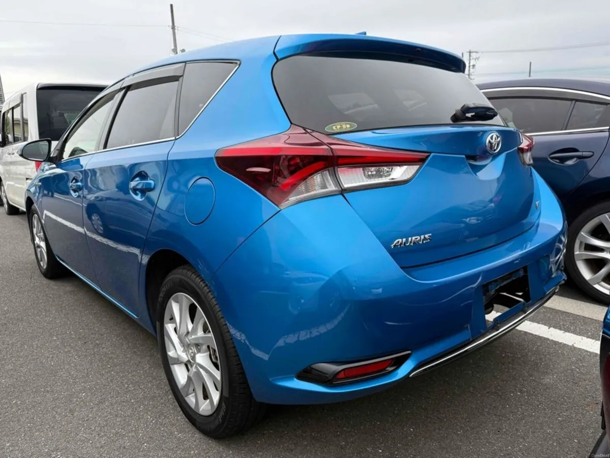 Toyota Auris HYBRID - Image 3