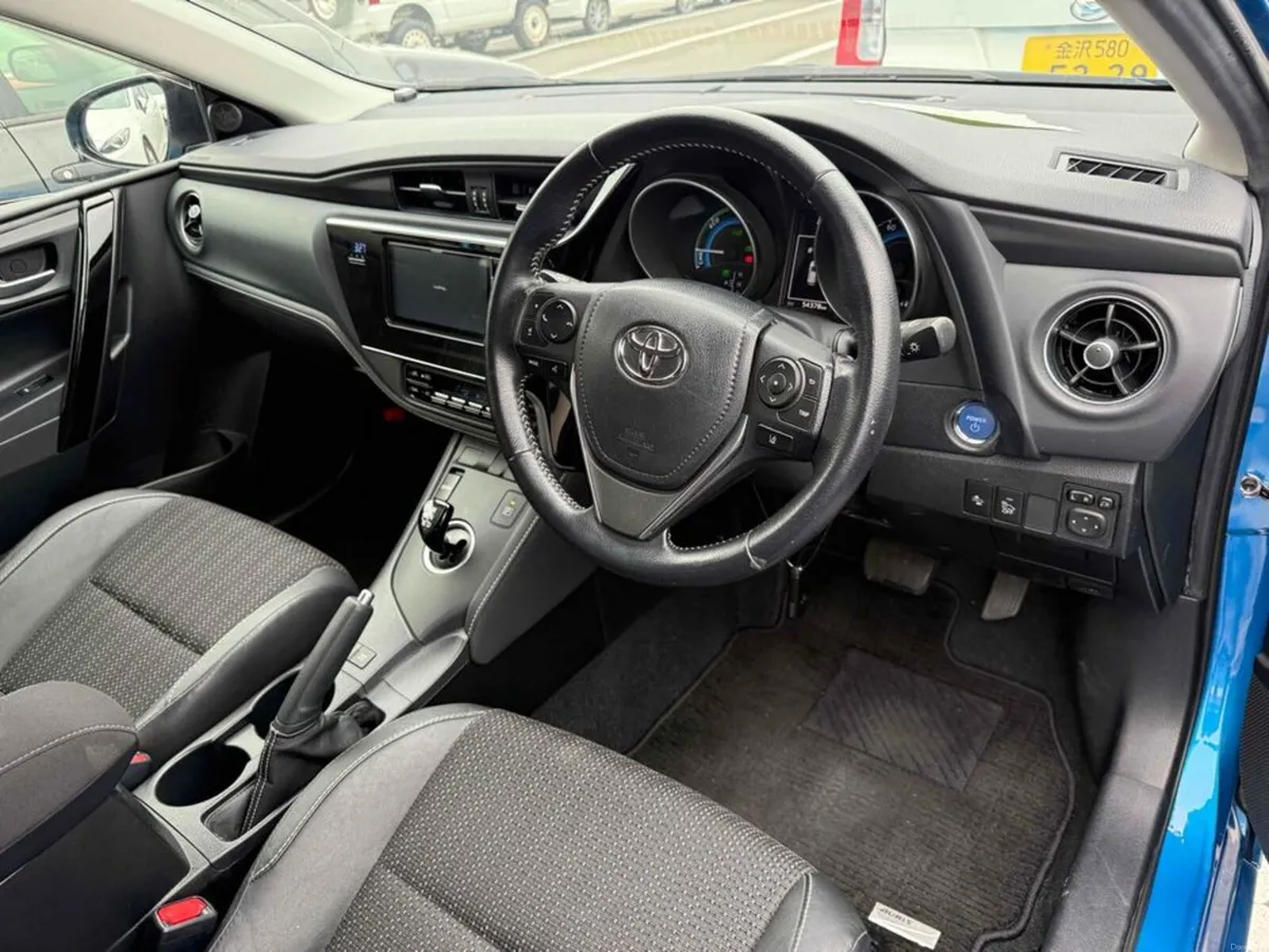 Toyota Auris HYBRID - Image 6
