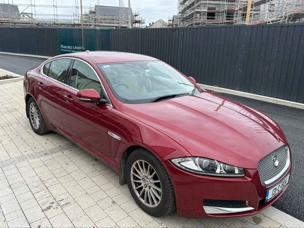 Jaguar XF 2013 - Image 6
