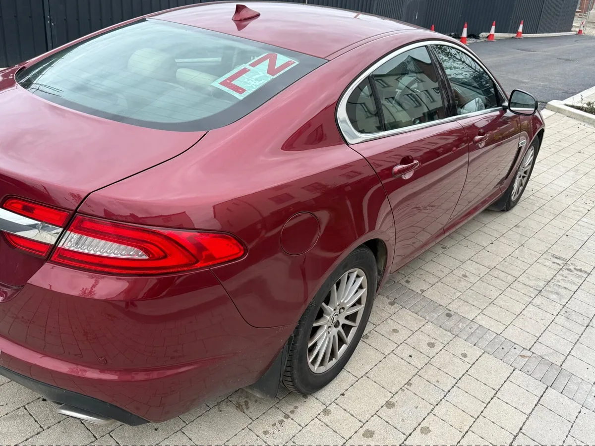 Jaguar XF 2013 - Image 5