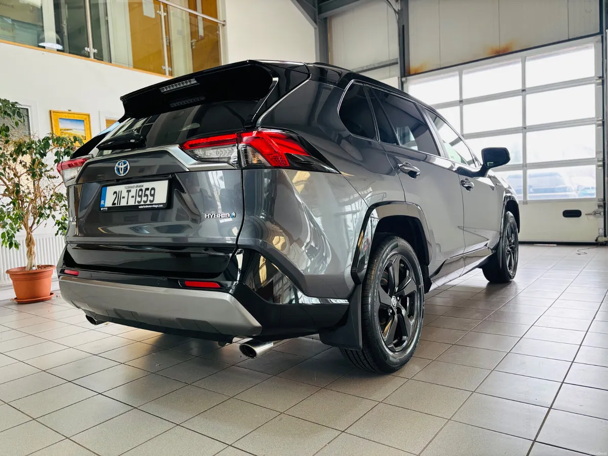 Toyota RAV4 2021 Hybrid Sport 1 Owner - Image 6