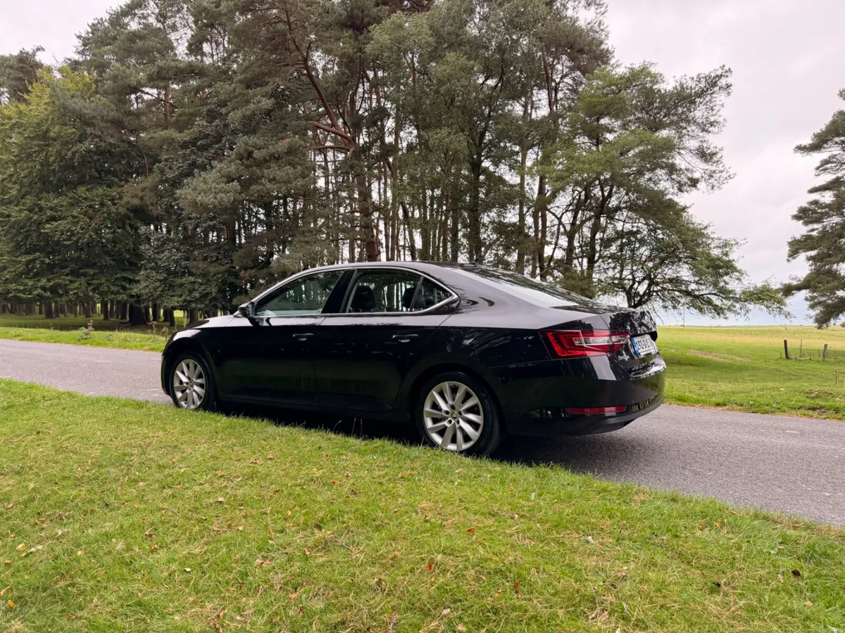 Skoda Superb 2019 2.0 TDI STYLE AUTOMATIC - Image 6