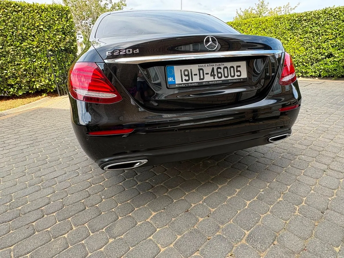 Stunning Mercedes E220 cdi - Image 6