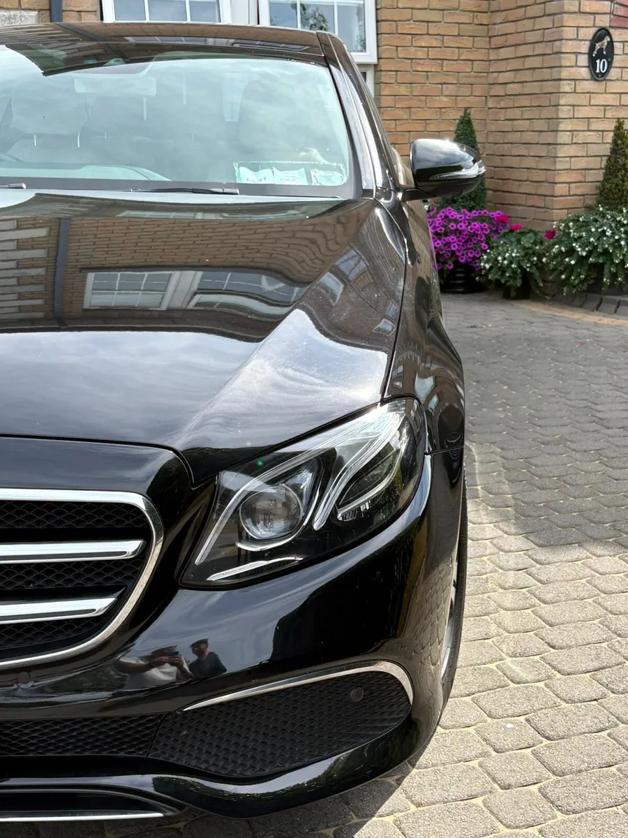 Stunning Mercedes E220 cdi - Image 2