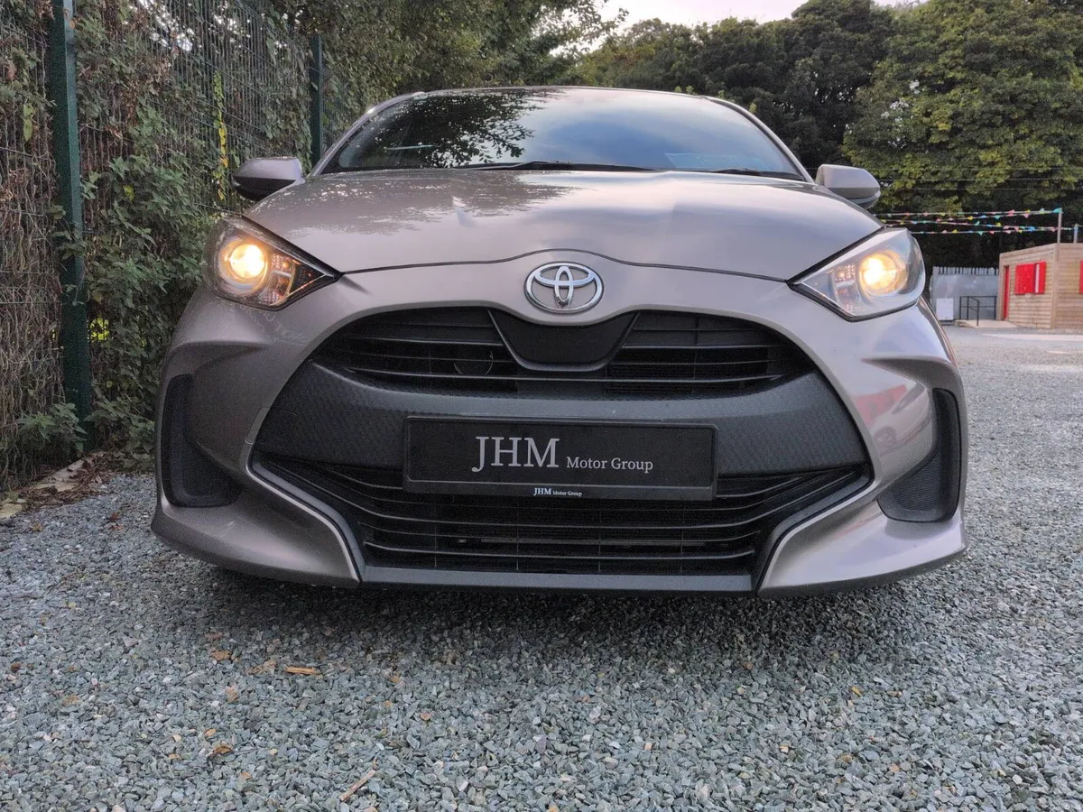 2022 Toyota Yaris * LOW KMS * NEW NCT - Image 5