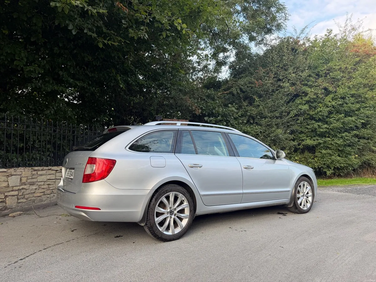 Skoda superb - Image 4