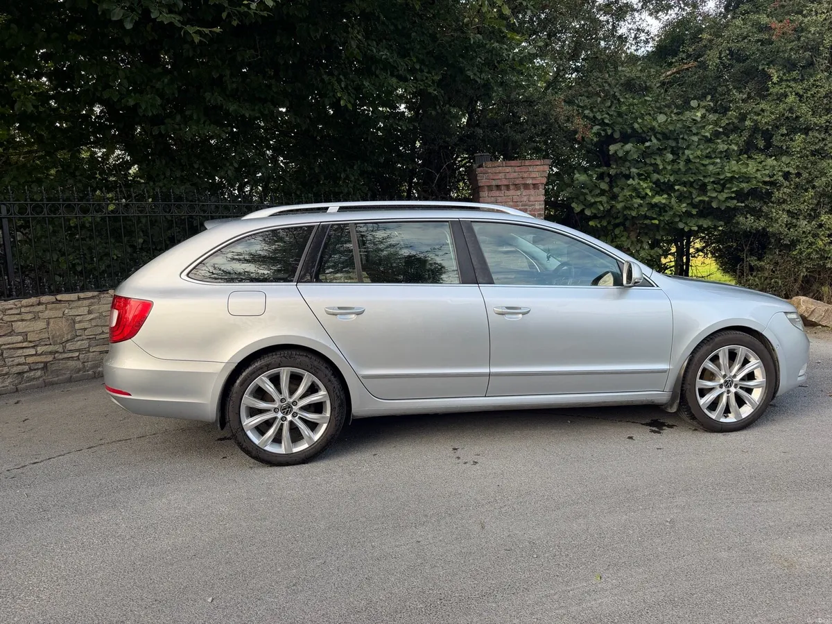 Skoda superb - Image 5