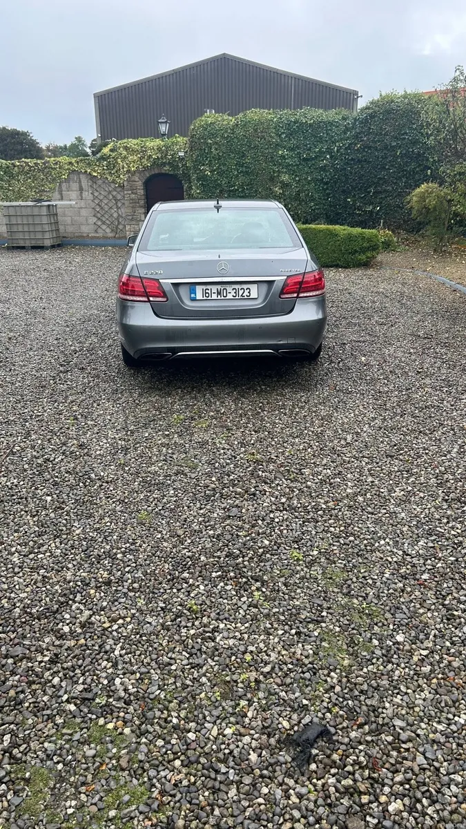 Mercedes-Benz E-Class 2016 - Image 2
