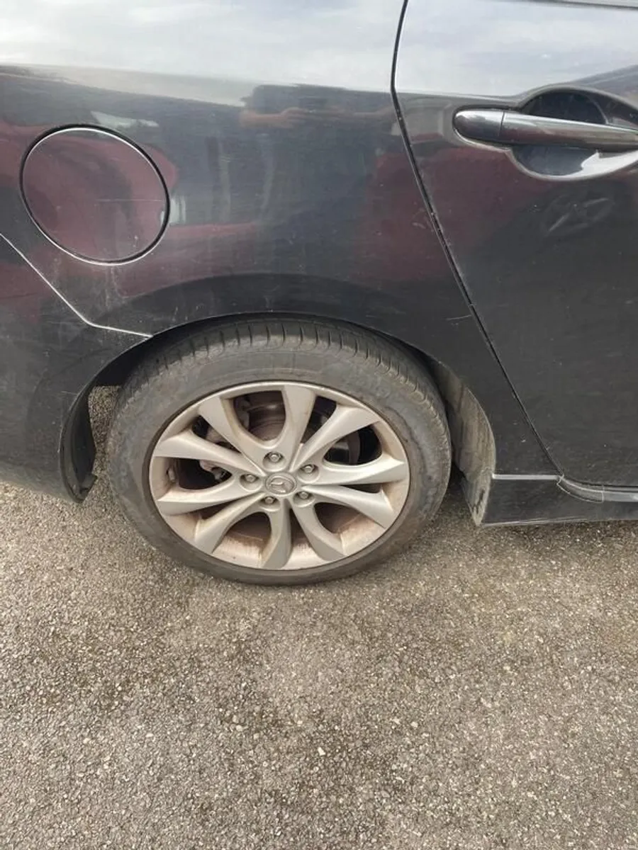 2011 Mazda 3 - Image 3