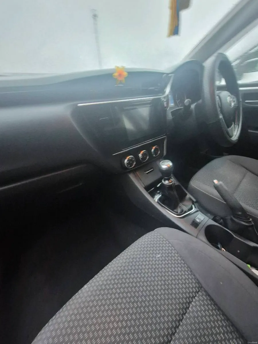 Car - Image 5