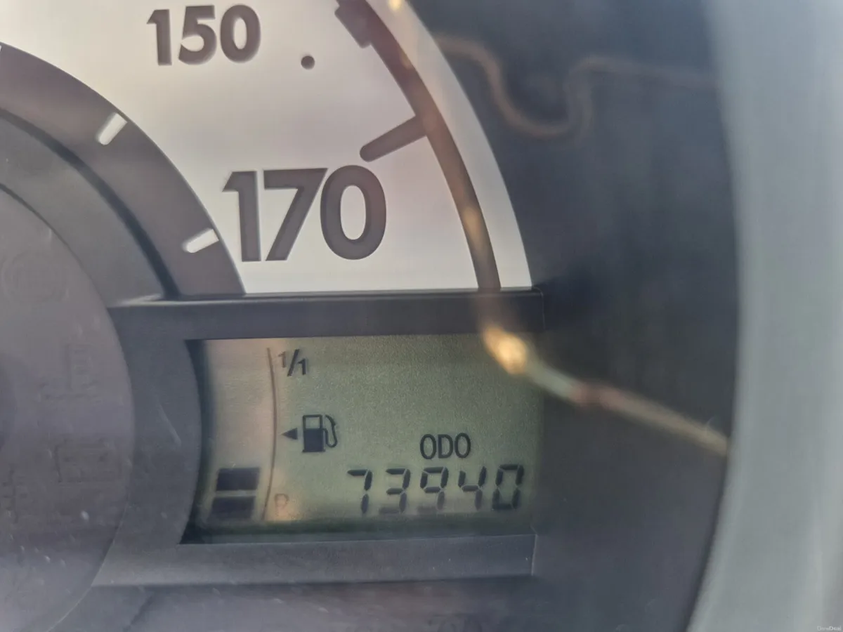 Toyota Aygo LOW MILEAGE 2010 - Image 5