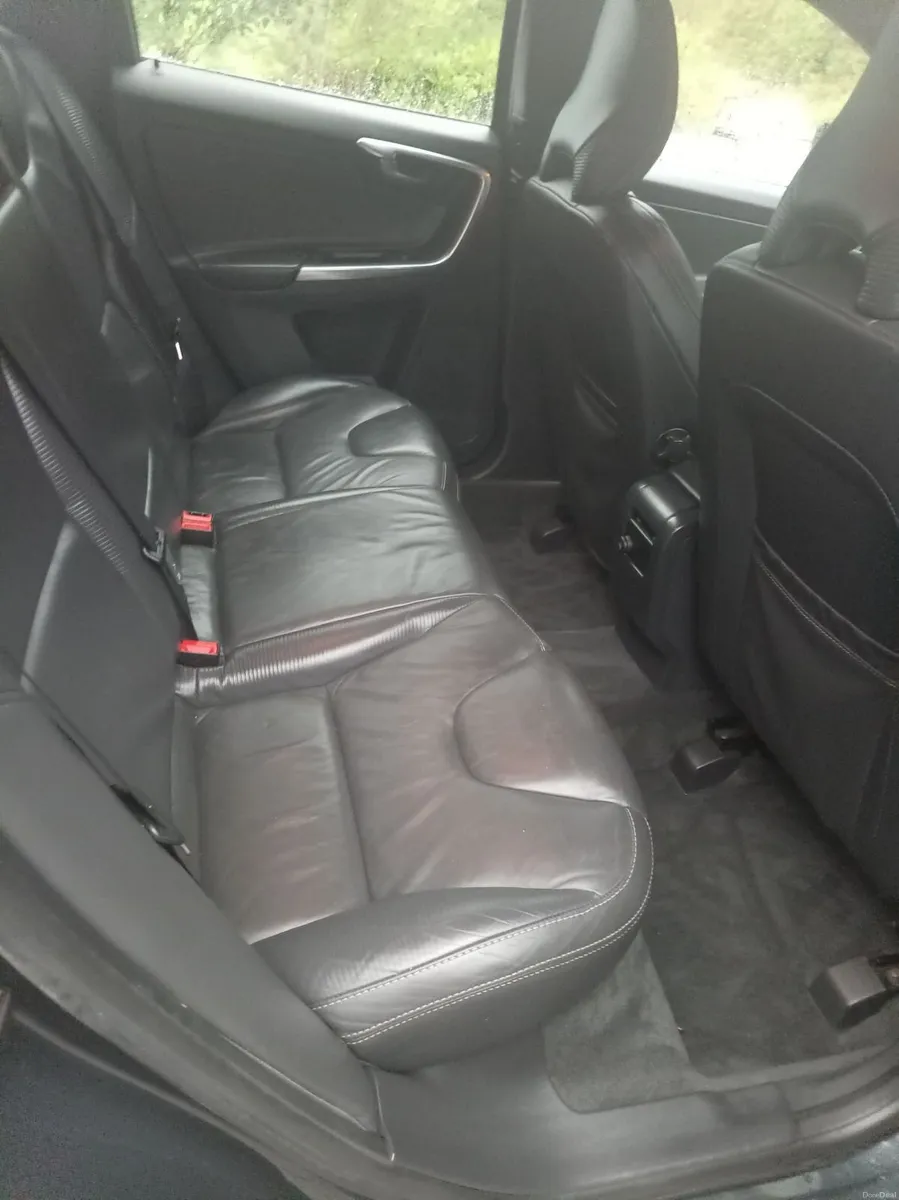 2013 Volvo XC60 2.0 d4 r design - Image 6
