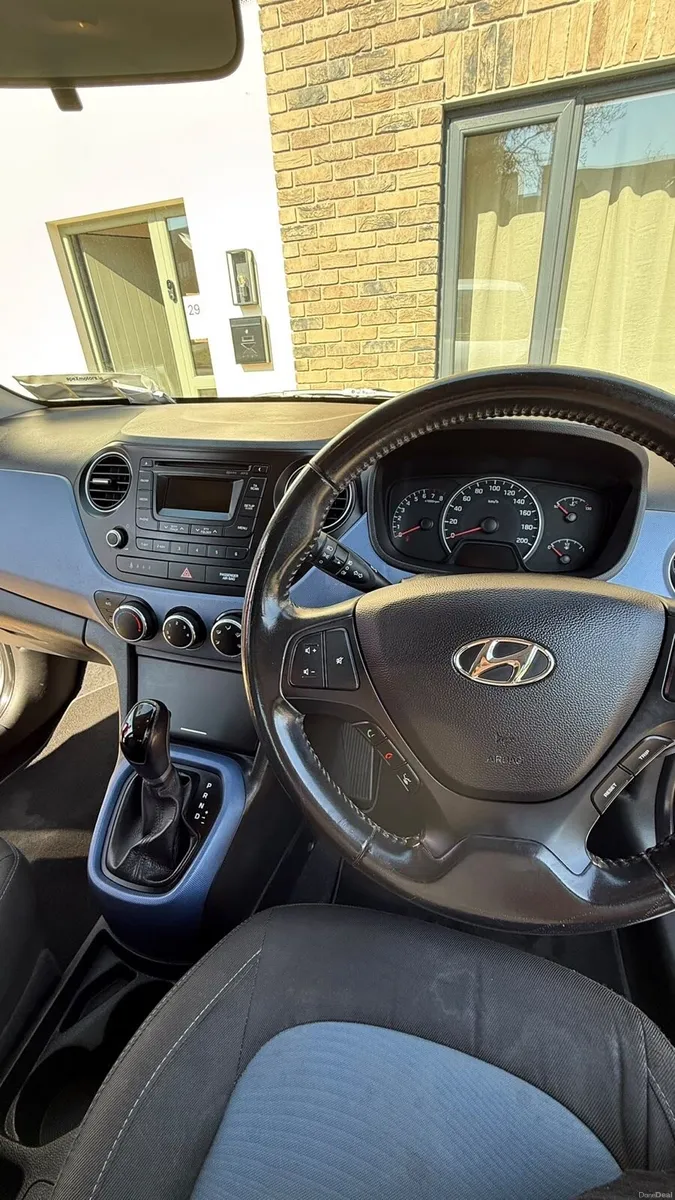 i10 Hyundai - automatic - Image 6