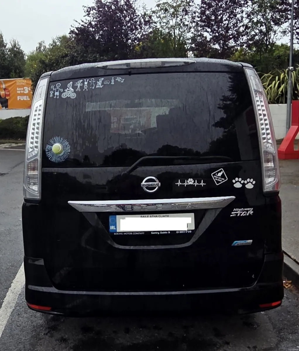 2013 Nissan Serena 2.0L S-Hybrid | 8-Seater MPV - Image 2