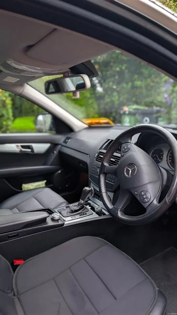 Mercedes-Benz C-Class 2009 - Image 6