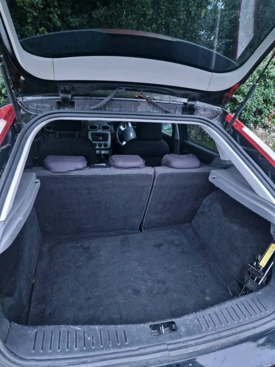 Ford Focus 2011 - Image 5