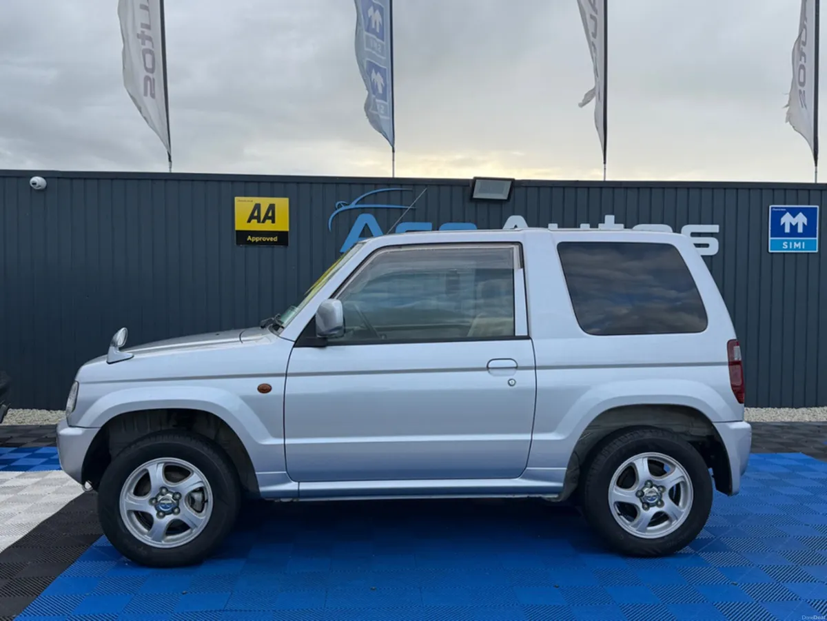 Mitsubishi Pajero MINI - 660cc - 4 SEATS - AUTOMAT - Image 4