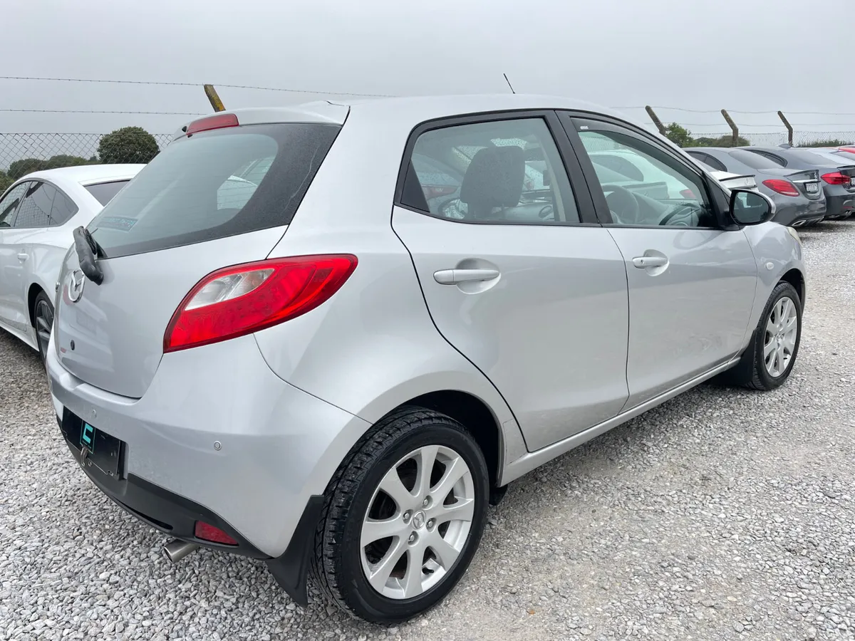 Mazda 2 - Image 5