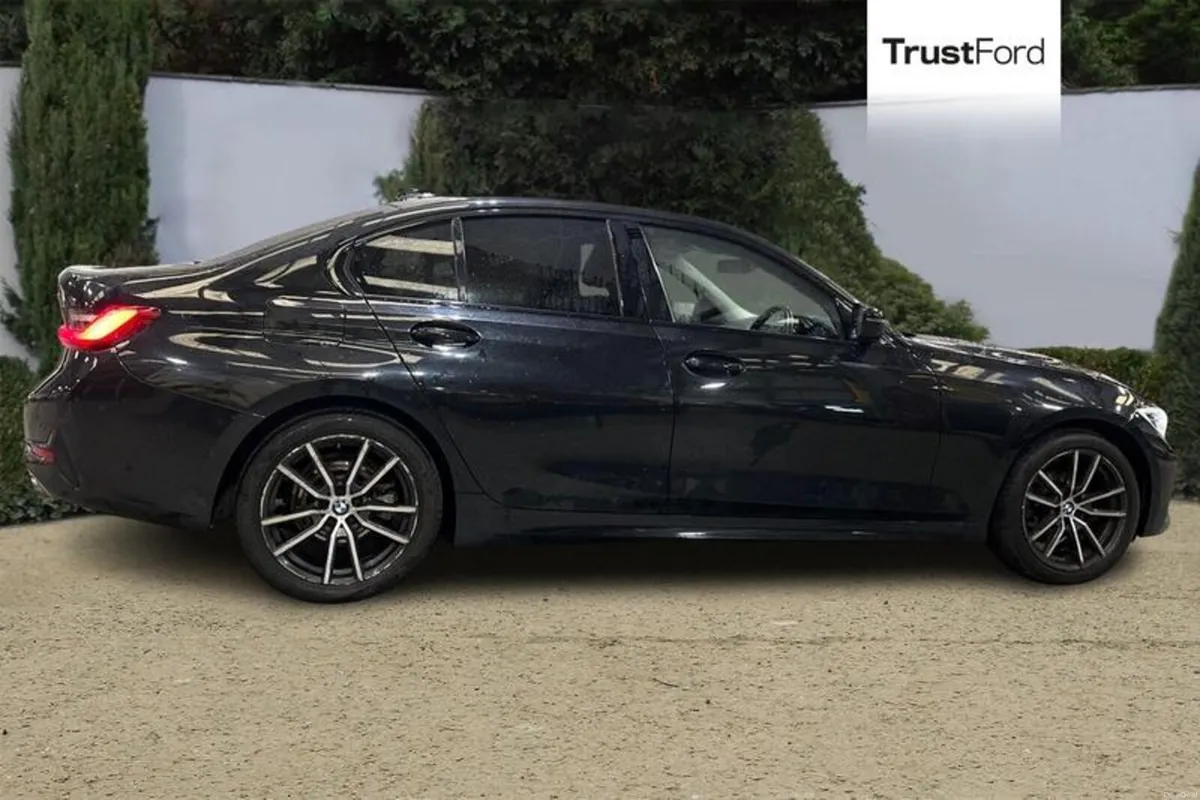 BMW 3-Series 318i Sport 4dr Step Auto- Parking Sen - Image 3