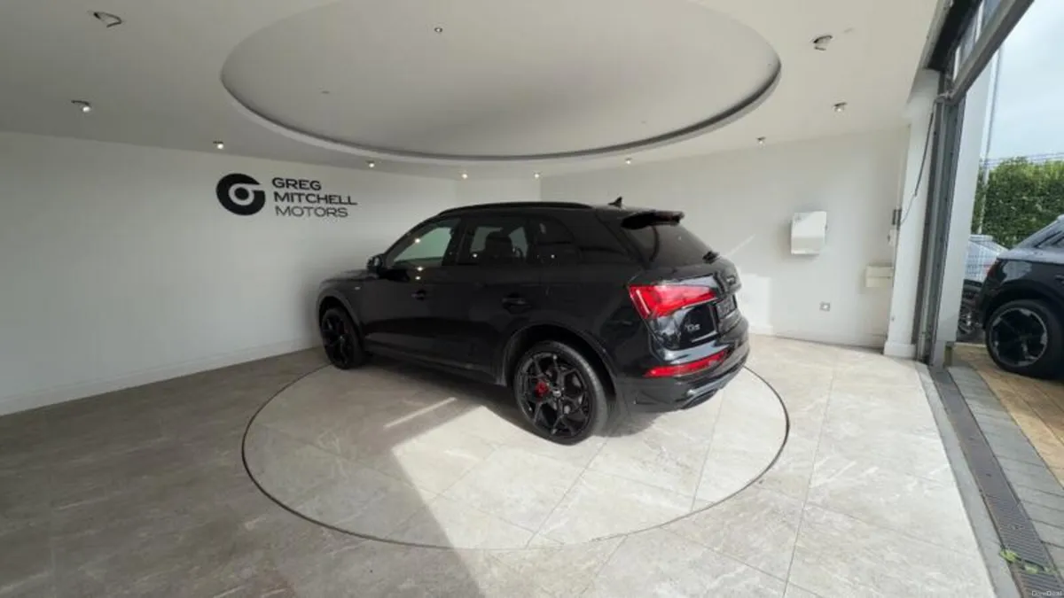 Audi Q5 55 TFSI e Quattro Competition 5dr S Tronic - Image 5