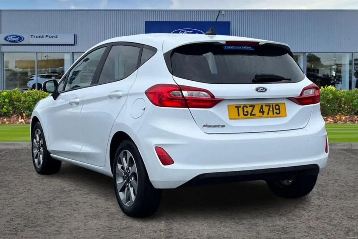 Ford Fiesta 1.1 75 Trend 5dr - Image 2
