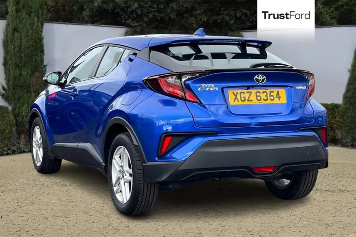 Toyota C-HR 1.8 VVT-h GPF Icon SUV 5dr Petrol Hybr - Image 2