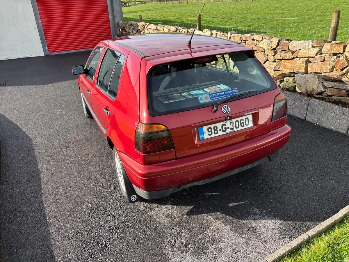 VW Golf - Image 4
