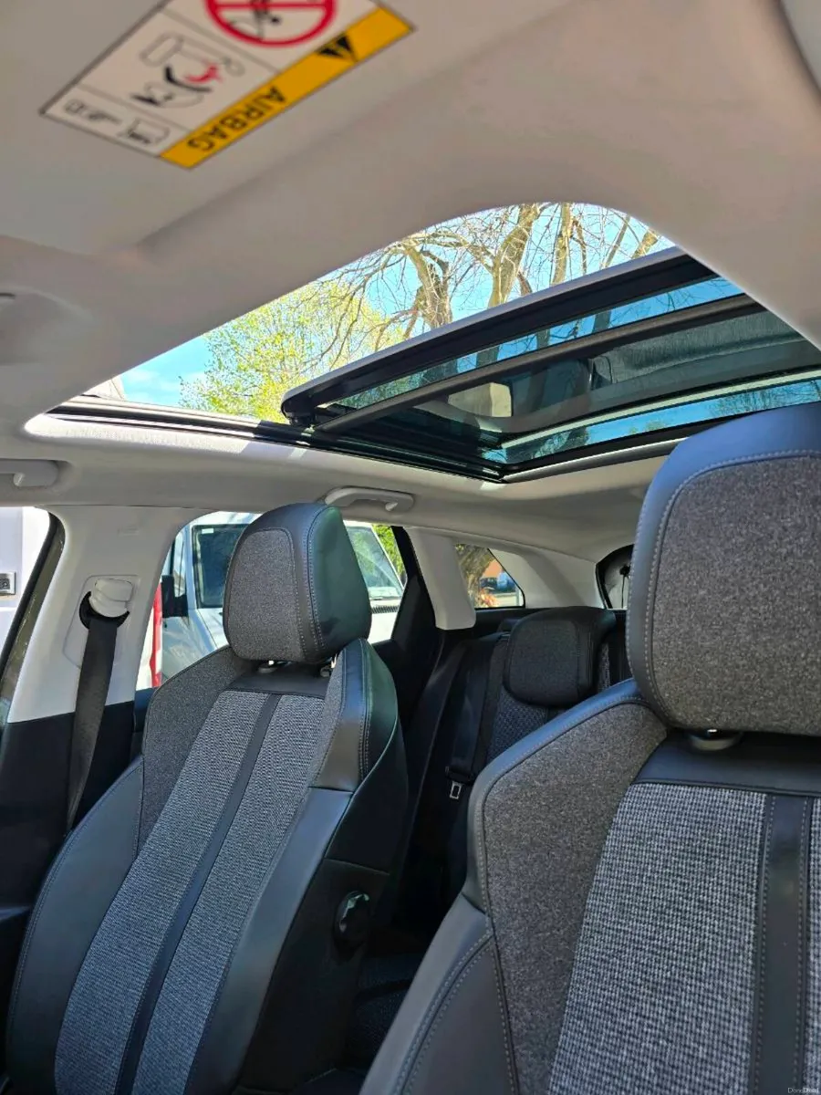 2018 Peugeot 3008 GT LINE AUTOMATIC, SUN ROOF - Image 2