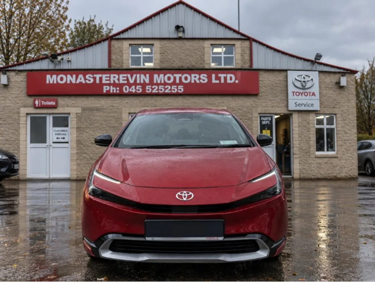 Toyota Prius *ORIGINAL IRISH CAR*  PLUG-IN HYBRID - Image 5